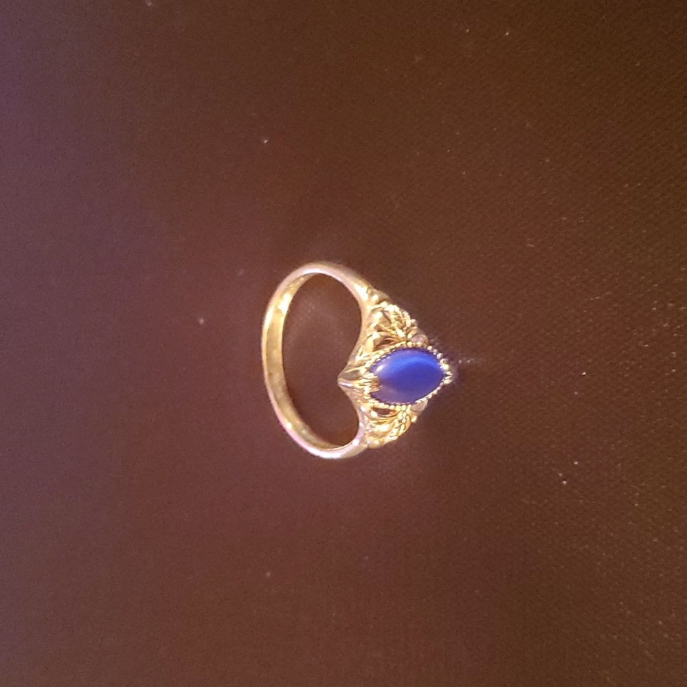 NEW Ring